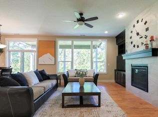 3289 NW Kinsley Ter, Portland, OR 97229