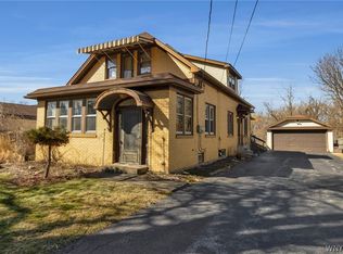 500 Rowley Rd, Depew, NY 14043