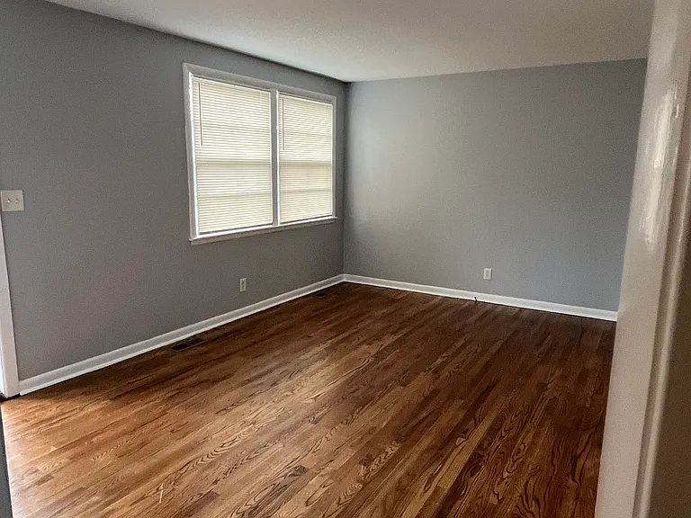 3238 Panorama Dr — Photo 2