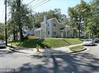 100 N Irving St, Arlington, VA 22201