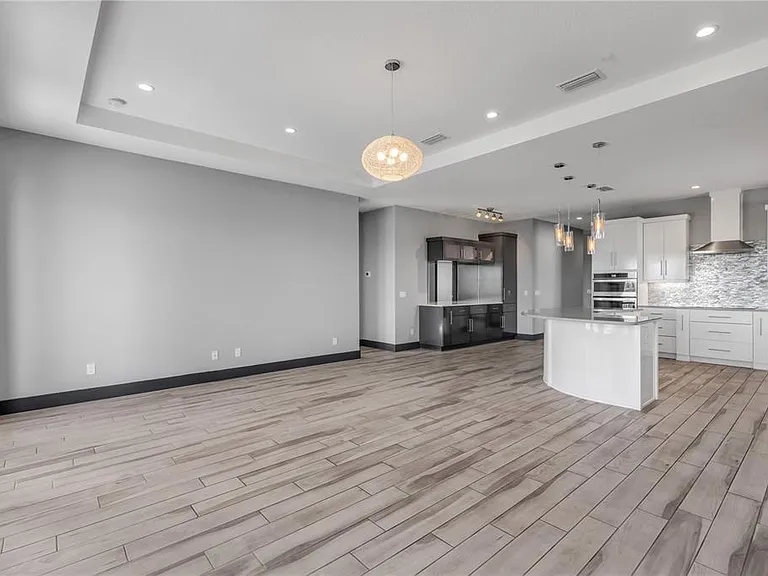 701 E 3rd Ave #PENTHOUSE — Photo 12
