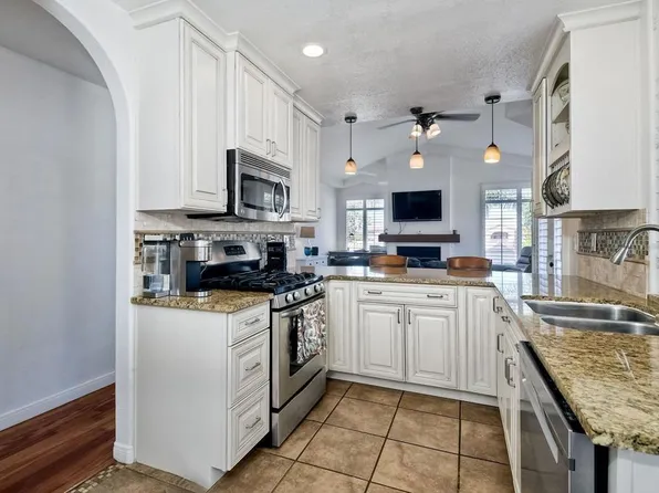 3535 Cameo Dr Unit 119, Oceanside, CA 92056