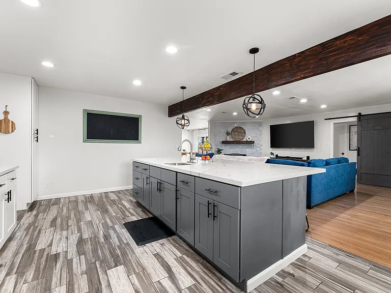15015 Lindhall Way — Photo 28
