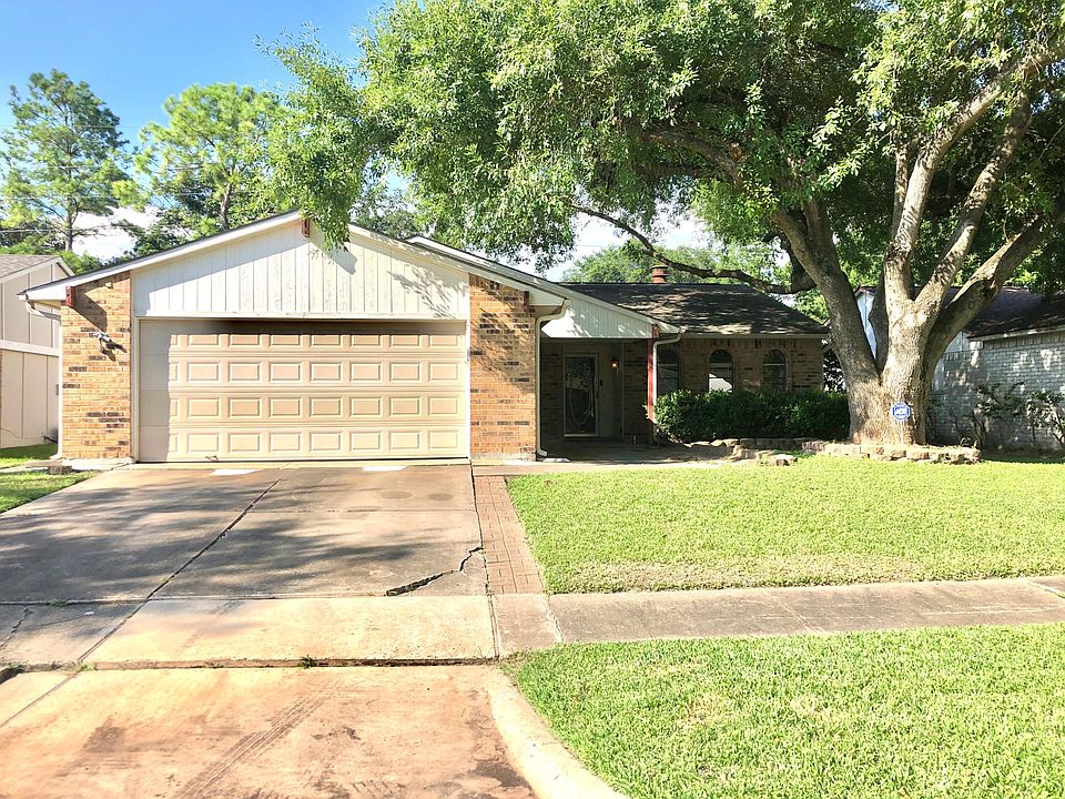 1st image of 6723 Pickett Dr