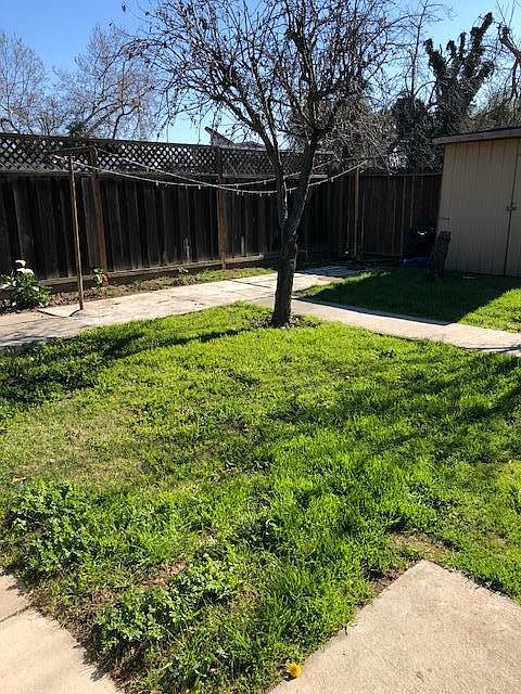 1st image of 982 E Julian St