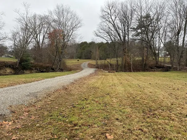 325 Glendale Rd, Lucasville, OH 45648