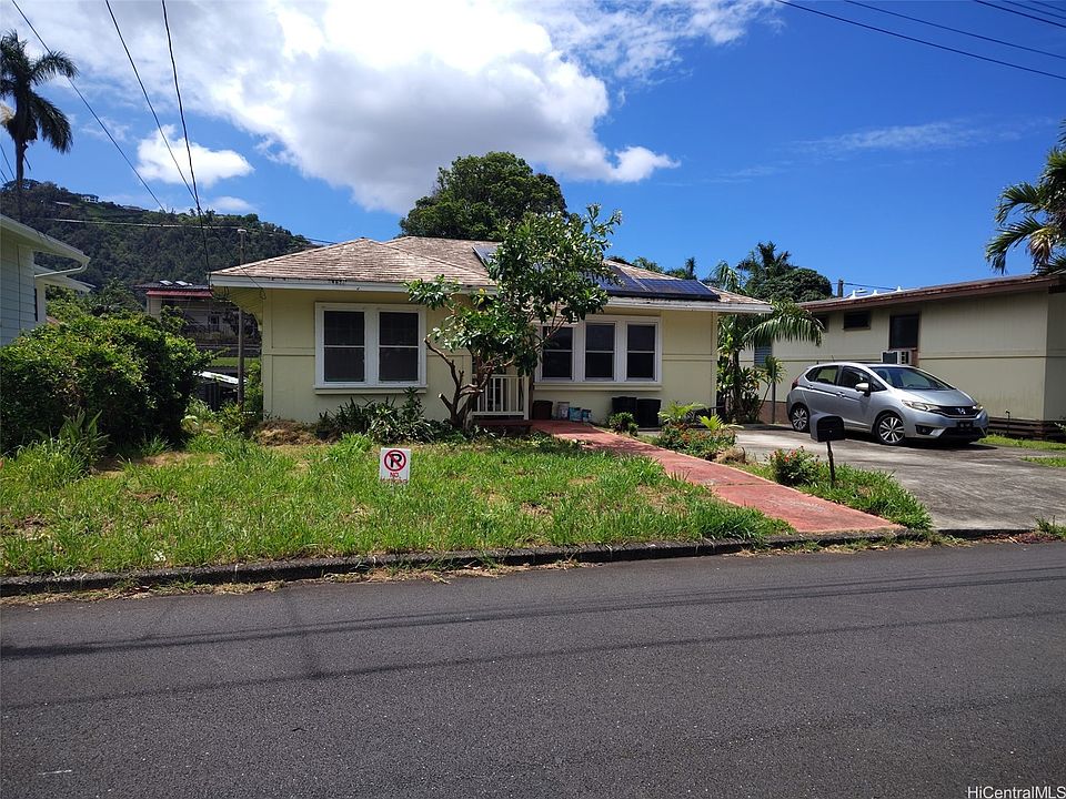 1st image of 2627 Namauu Dr