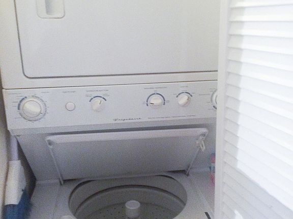 4th image of 7328 N Winchester Ave #7334-1W