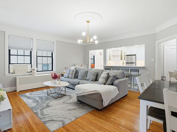 4th image of 26 Pondfield Rd W #4F