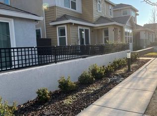 4831 Holden Dr, Rocklin, CA 95677