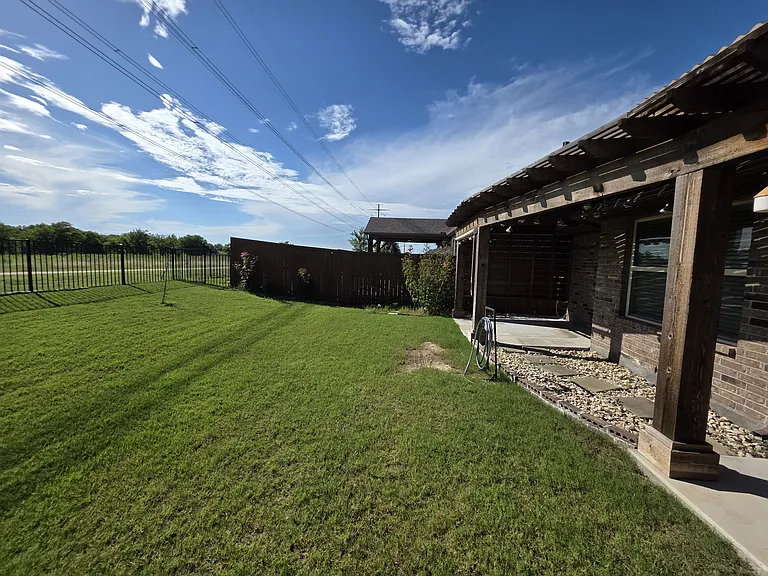11745 Wulstone Rd — Photo 33