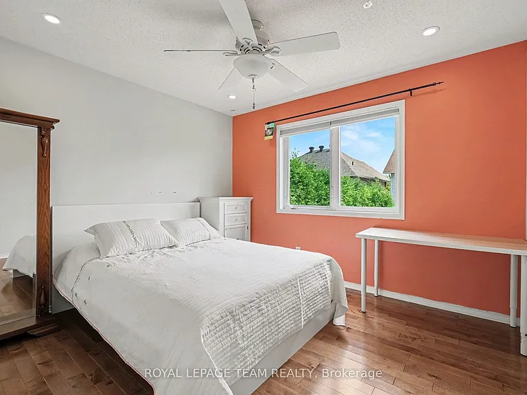 19 Keighley Cir — Photo 10
