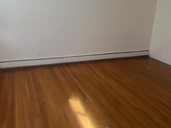 3rd image of 925 S Pearl St APT 8