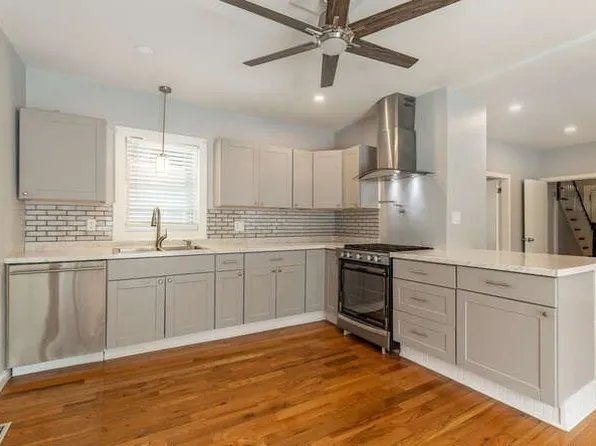 22 Glendale St, Brockton, MA 02302