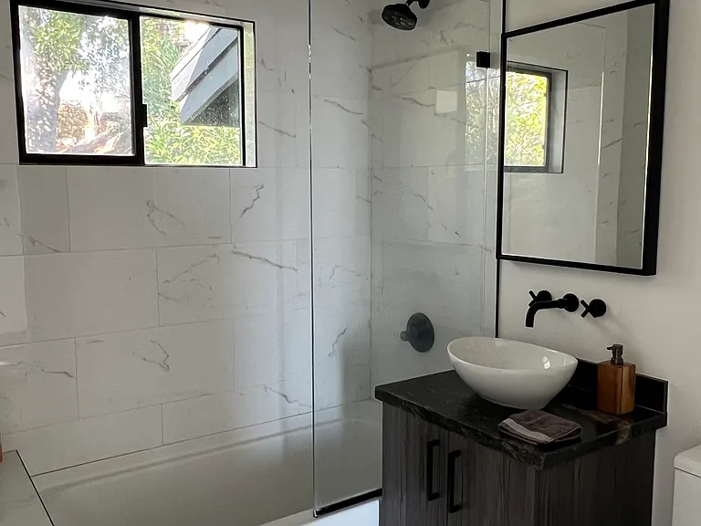 353 Mariposa Dr #H — Photo 20