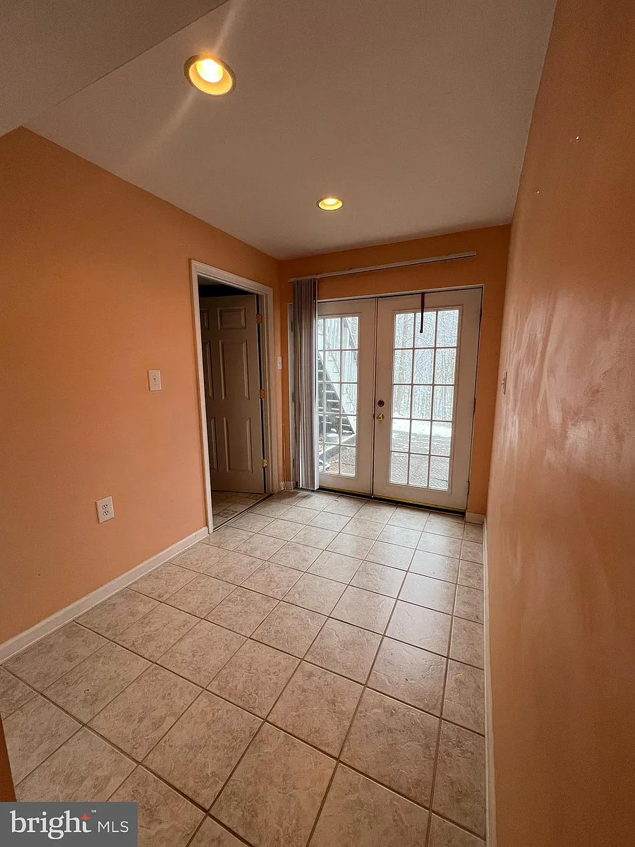 Building Photo - 1009 Bayview Overlook #BASEMENT