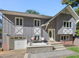 114 Rollins Trl, Hopatcong, NJ 07843