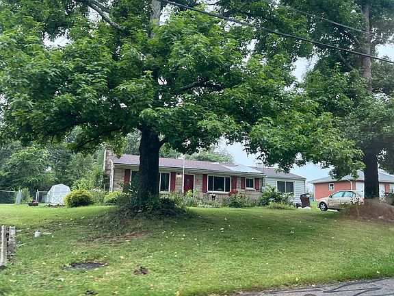 2nd image of 10 Sycamore Dr