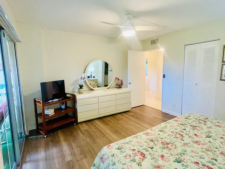 7286 Huntington Ln #105 — Photo 22