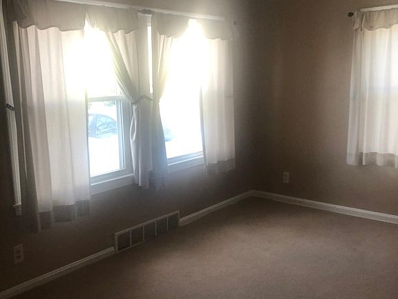 5th image of 1264 Hazelwood Ave