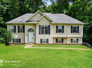 425 Misty Brook Ct, Hampton, GA 30228