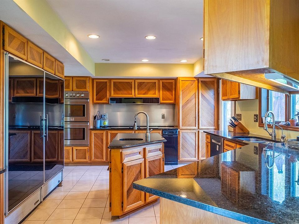 2nd image of 2042 Erickman Ln
