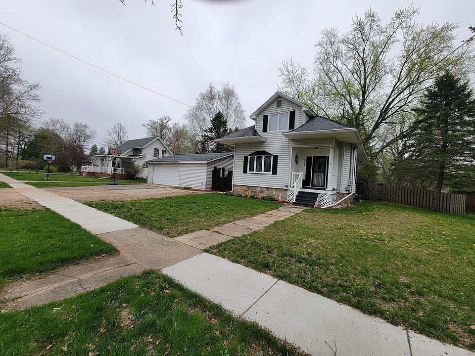 311 N Scott St, Wautoma, WI 54982 Zillow