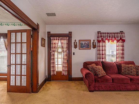 5th image of 32 N Miller St