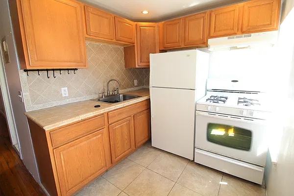 Rented by Compass | media 20
