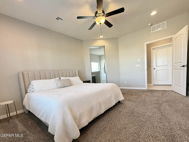 7467 Smugglers Gulch Ct — Photo 36