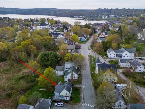 41 Church Street, Damariscotta, ME 04543
