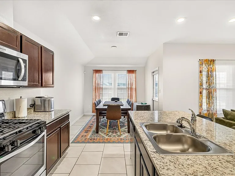 3913 Targaryen Way — Photo 10