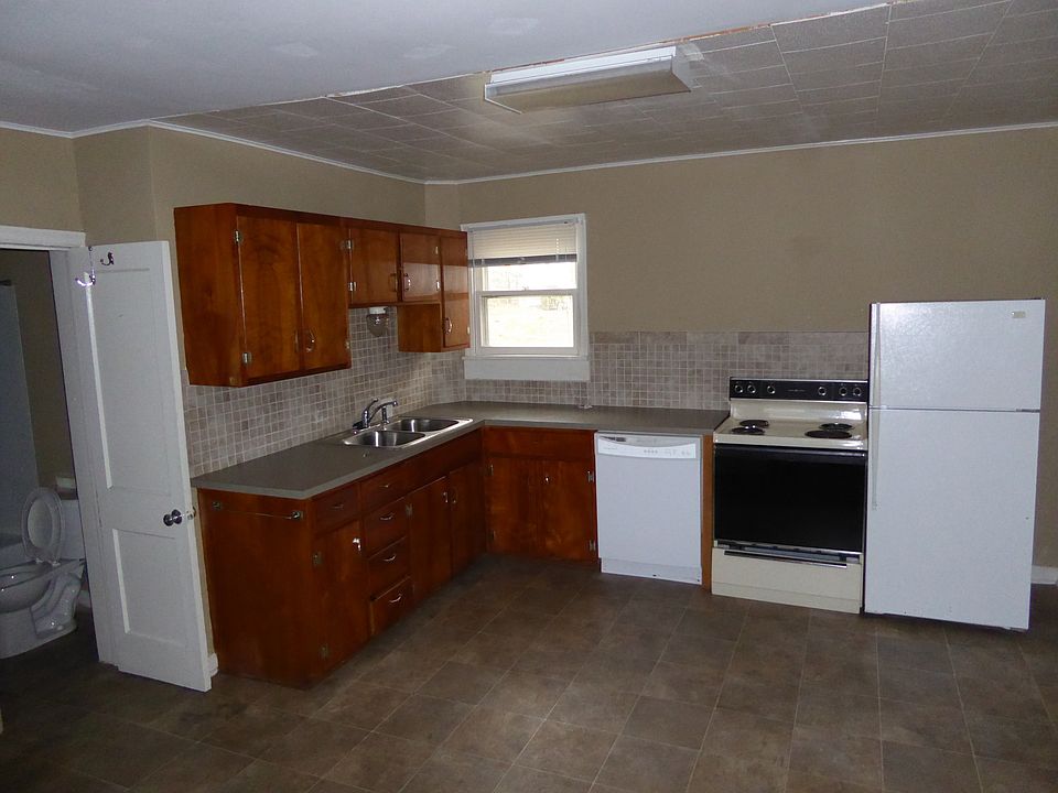 2nd image of 420 Olive St #A
