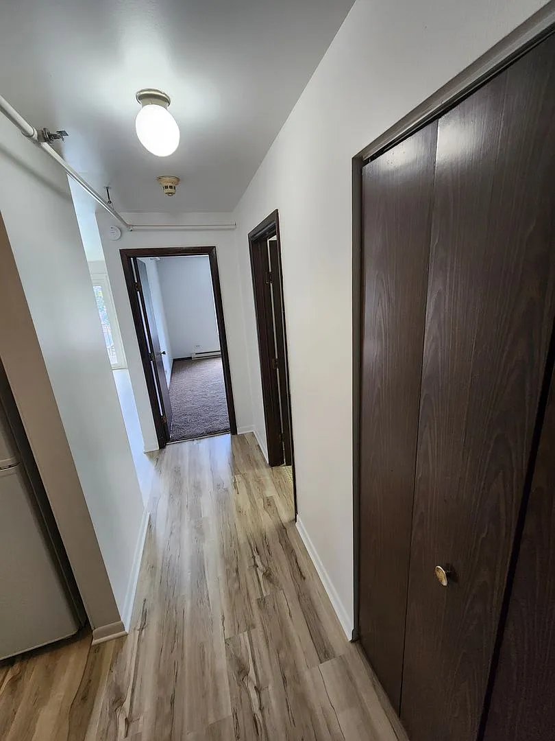 JER & Associates 5810 — Photo 2