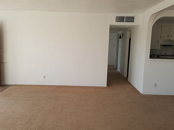 3rd image of 8105 Cutler Ave NE