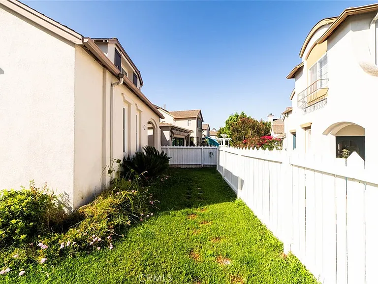 149 Trellis Ln — Photo 2