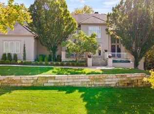 2913 W 113th St, Leawood, KS 66211