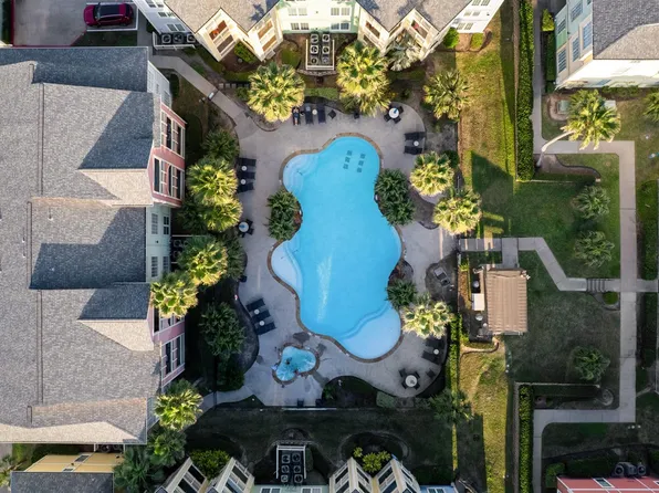 7000 Seawall Blvd APT 811, Galveston, TX 77551