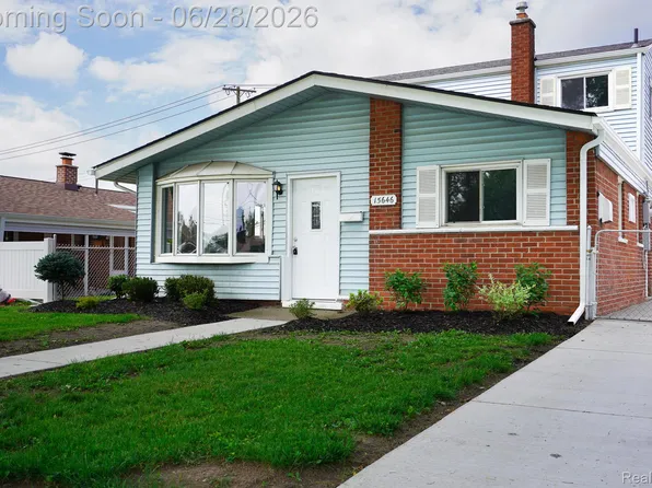 15646 Selwyn St, Southgate, MI 48195