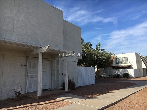 2nd image of 3439 Villa Knolls South Dr