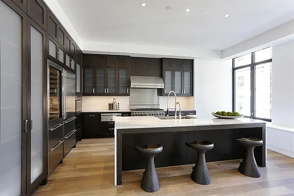 Rented by Corcoran | media 21