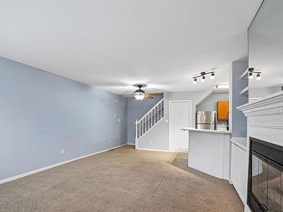 4th image of 1065 68th St Unit 3