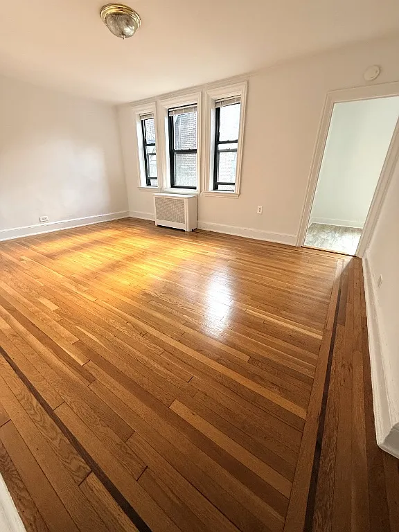 2 bed, 1.0 bath, $3,200 — Photo 2