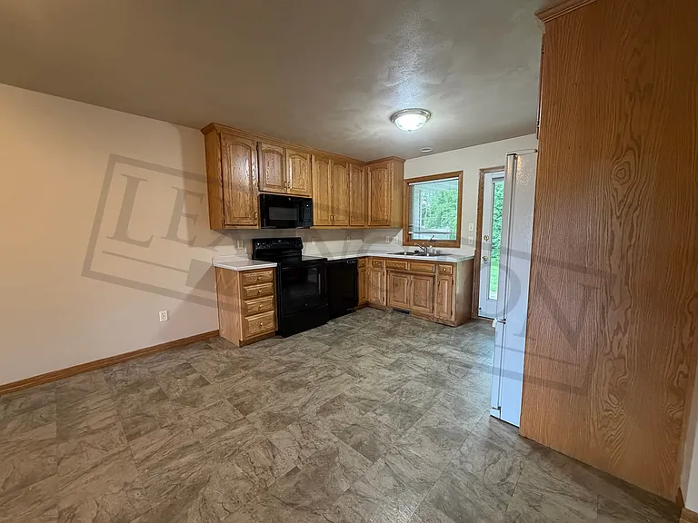 827 Foote St — Photo 3