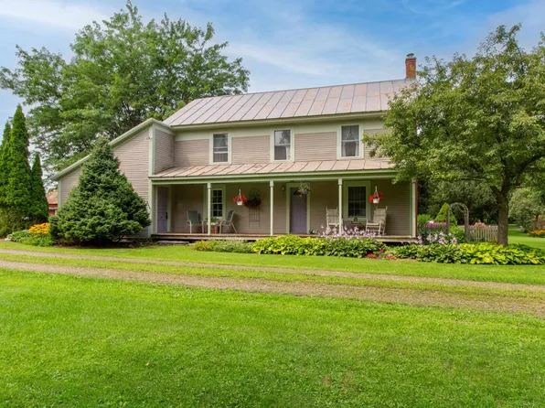 59 Pearl Street, Grand Isle, VT 05458