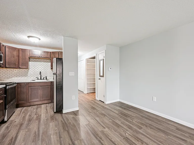 356 Franklin Ave #4 — Photo 11