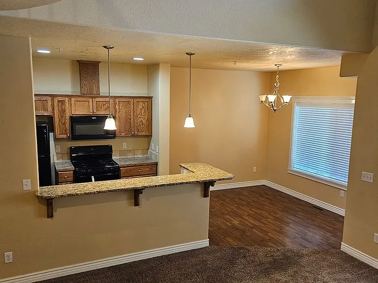 10823 W Franklin Rd — Photo 15