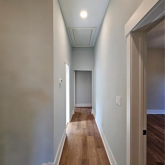 521 W 38th St — Photo 11