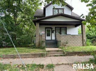 1105 E Behrends Ave, Peoria, IL