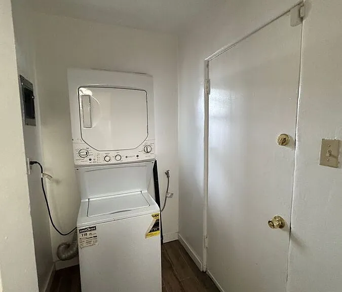 3134 W 43rd Pl — Photo 18